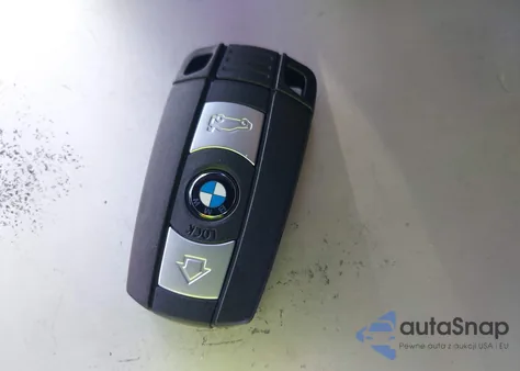 2011 BMW 328I z USA, uszkodzony, nr VIN WBAPH7C5XBA801844